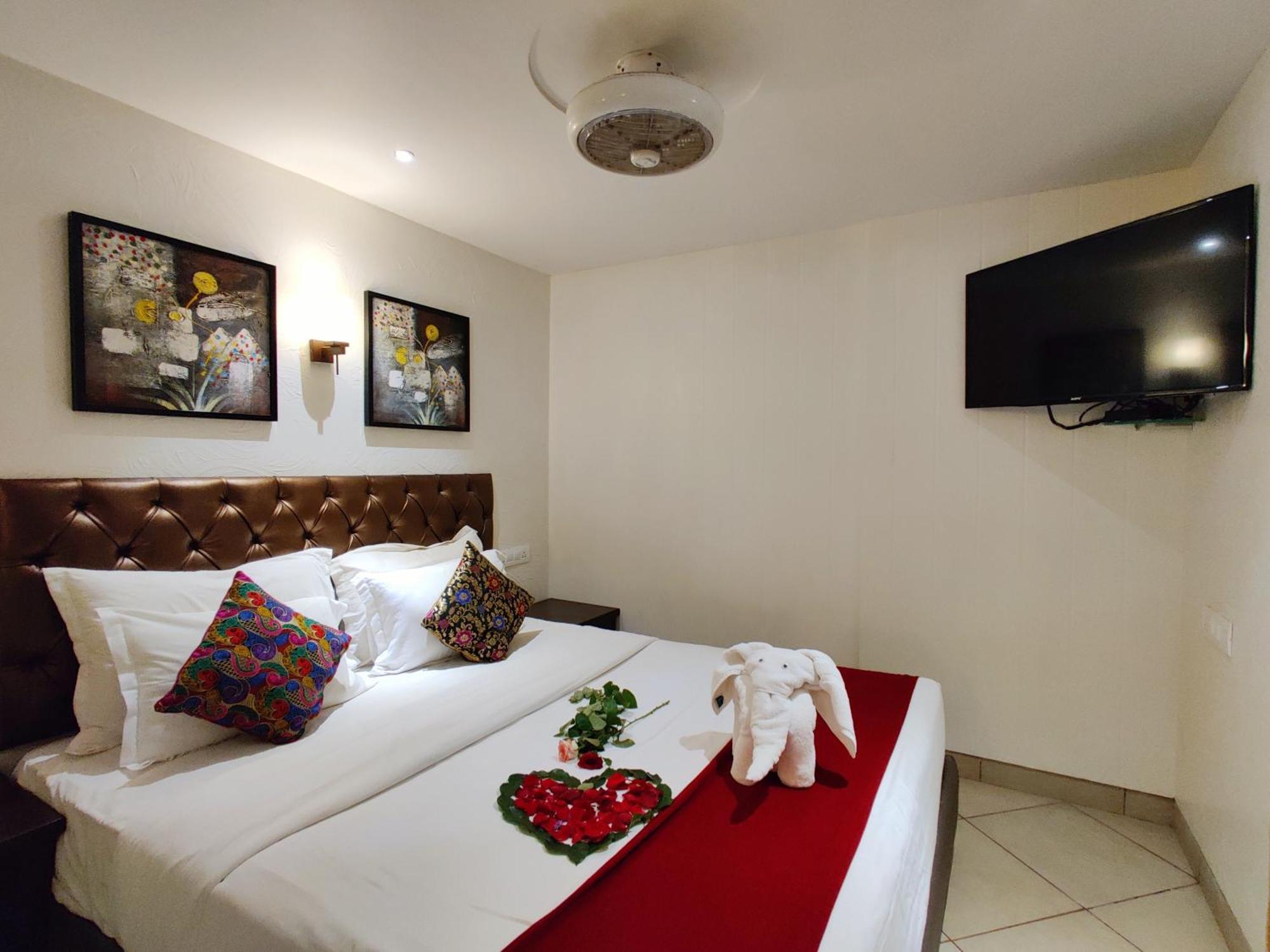 Hotel Misty Meadows Lonavla Zewnętrze zdjęcie