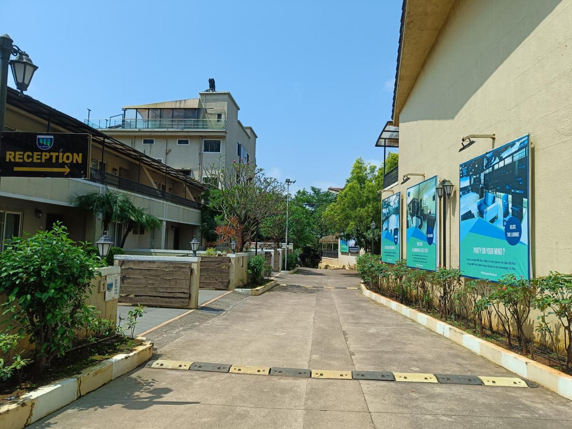 Hotel Misty Meadows Lonavla Zewnętrze zdjęcie