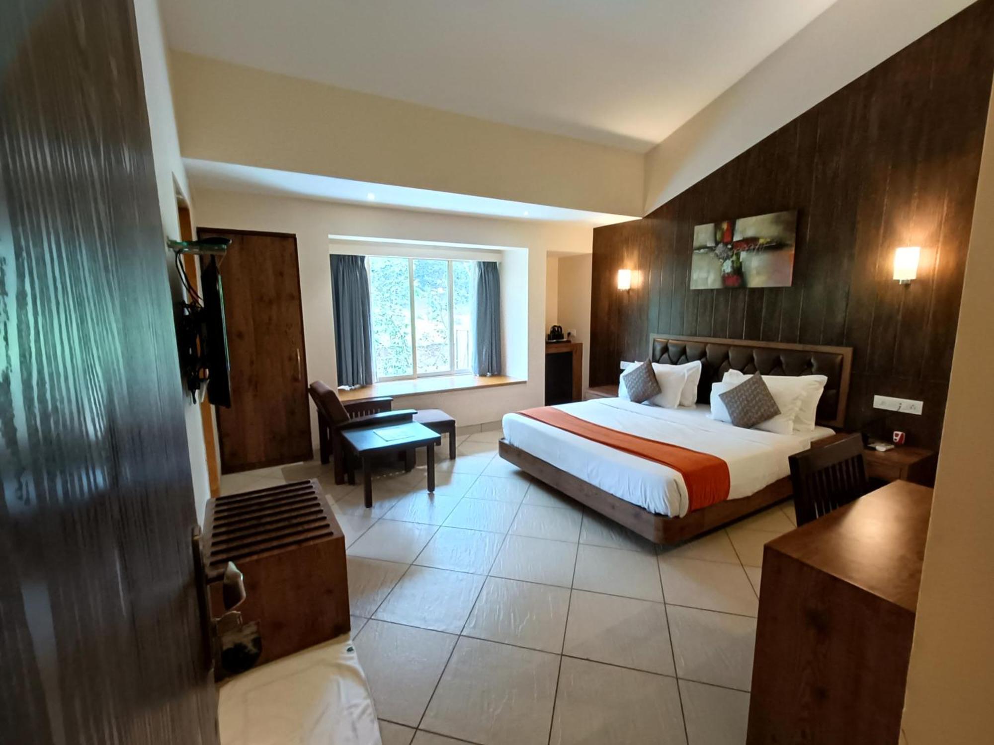 Hotel Misty Meadows Lonavla Zewnętrze zdjęcie