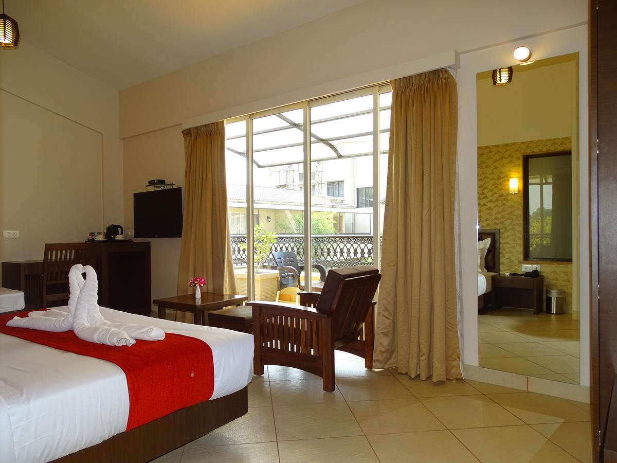 Hotel Misty Meadows Lonavla Zewnętrze zdjęcie