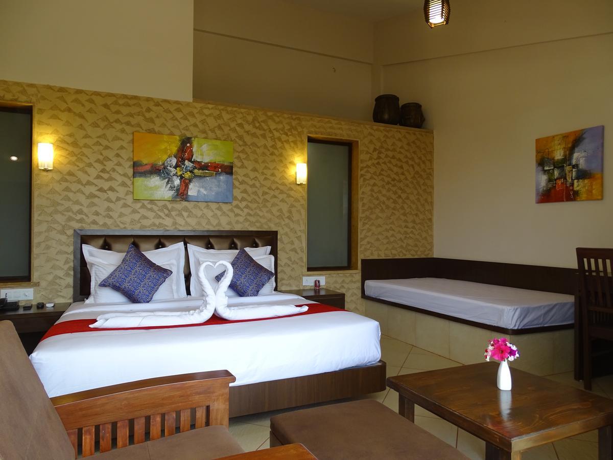 Hotel Misty Meadows Lonavla Zewnętrze zdjęcie